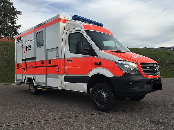Außenansicht eines Rettungswagens Außenansicht eines Rettungswagens